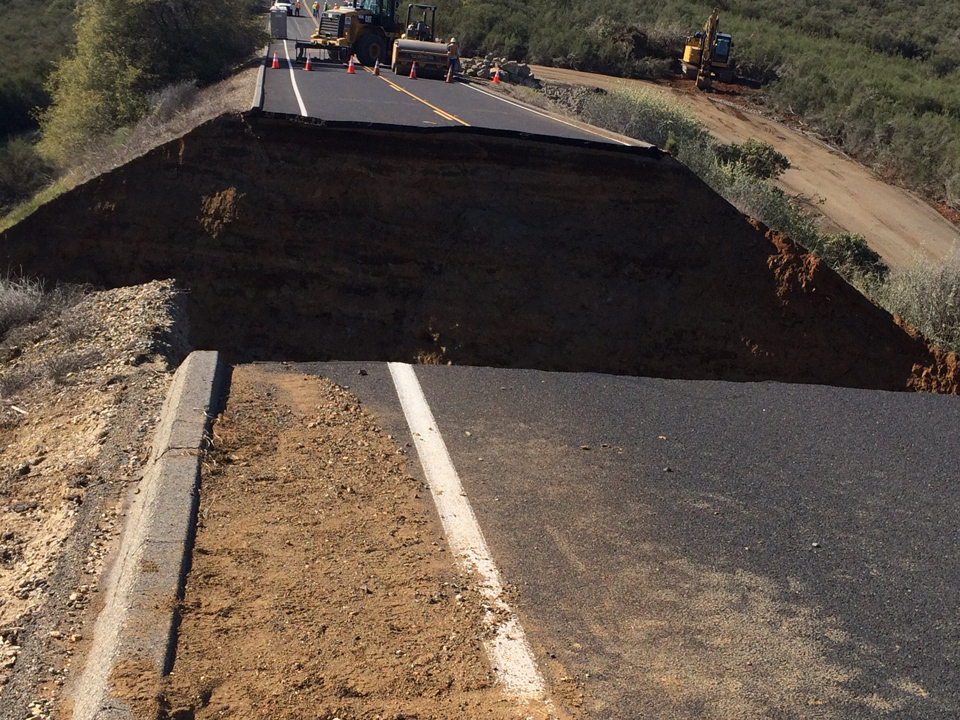 Caltrans District 10 Reports Flood Sliced Through Sr 132 In Mariposa County