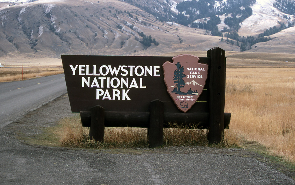 yellowstone national park sign credit jim peaco