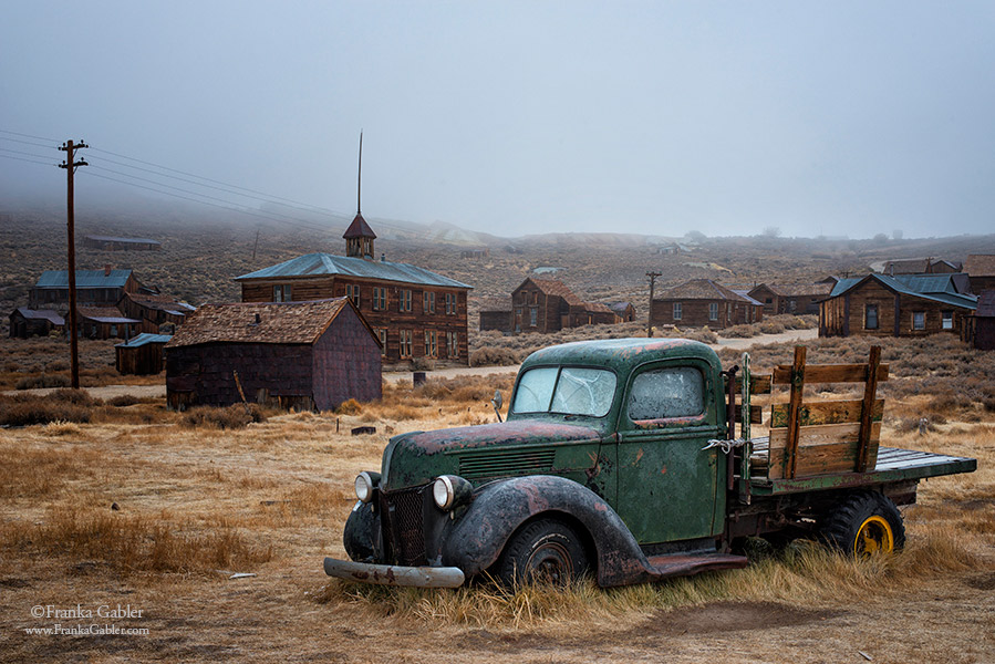 Franka-Gabler-Autumn-Morning-and-Green-Truck-Bodie