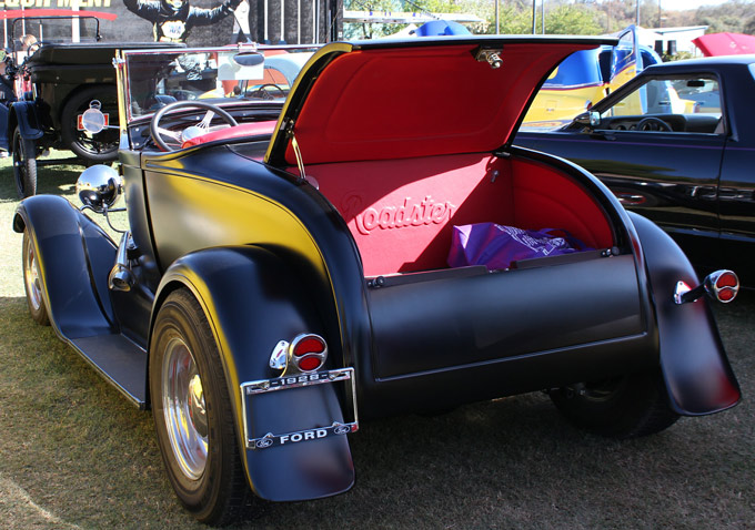 maiposa-auto-trim-and-auto-glass-custom-interior