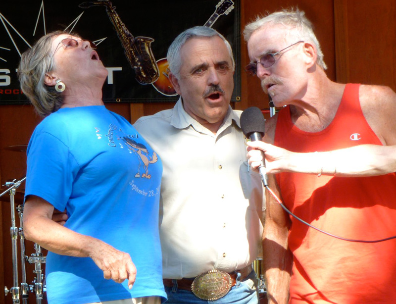 2015 CoyoteFest winners Helen B Merlin J Mike K