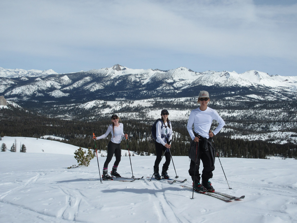 yosemite winter club 2016 201717 ostrander hut scholarship recipients sylvie amstutz dawn canapary sydney keeton credit ywc