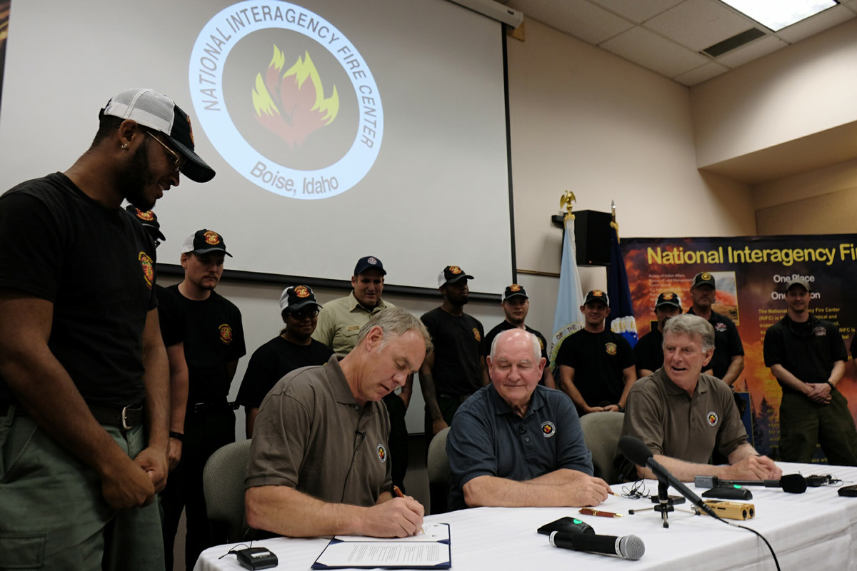 zinke perdue wildfire