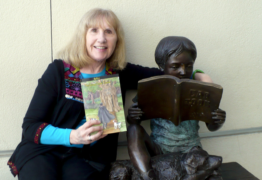 Author Vicki D Thomas