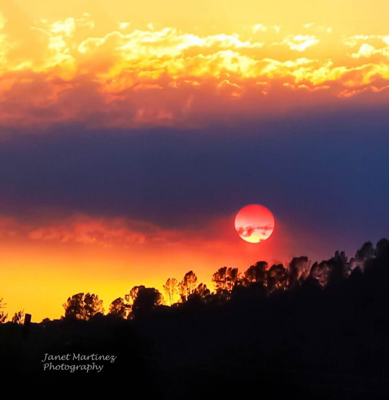 Ferguson Fire sunset 7 20 18 Janet Martinez