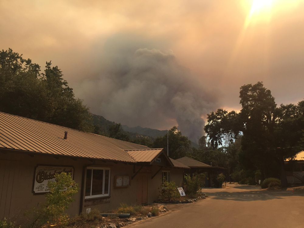 Ferguson fire view from El Portal Blake Scott