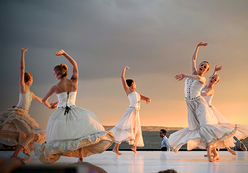dance 500x350