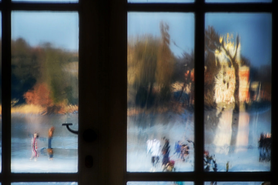Mariposa Photo Club window