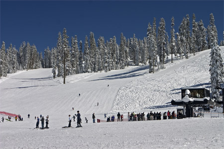 yosemite skiiing CRW 2144 credit sierra sun times