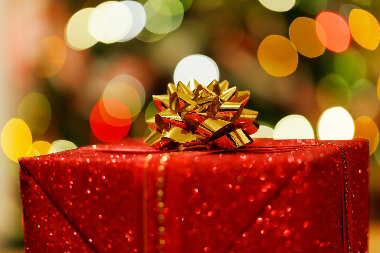 christmas present 83119 1280