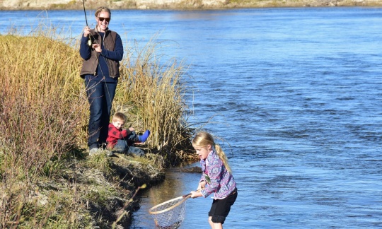 seedskadee nwr family fishing usfws photo