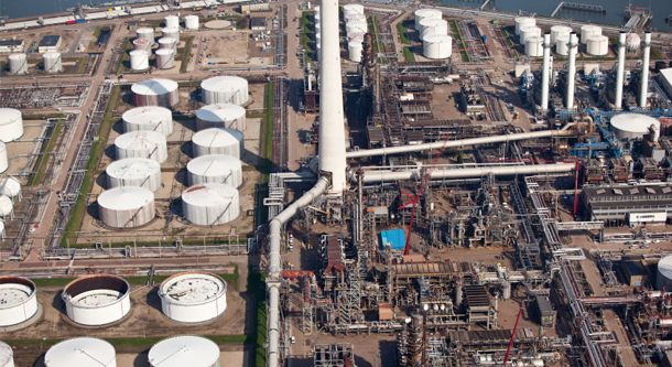 aaa OilRefinery