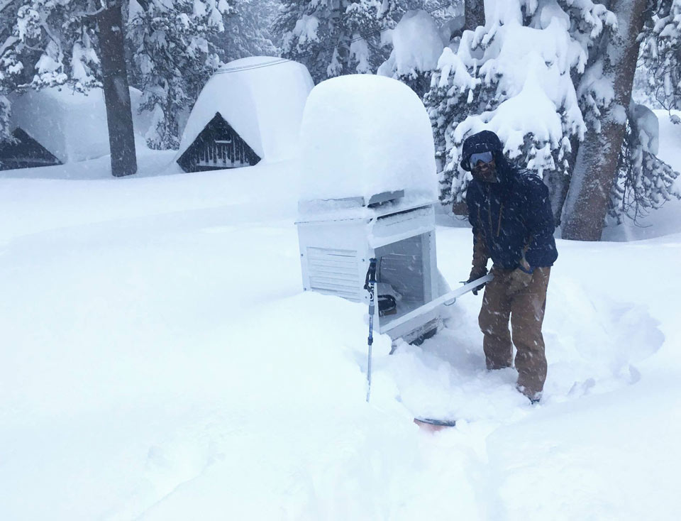 snow 51523844 2090123284369276 893264261680201728 n
