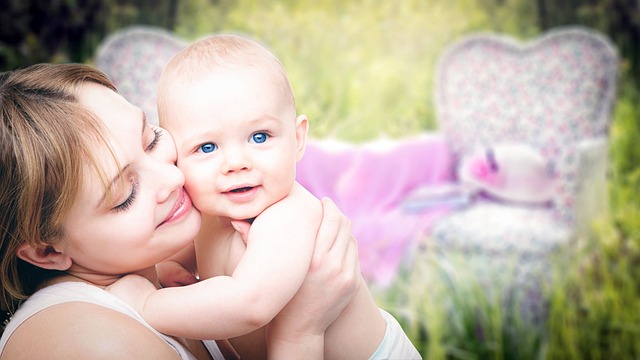 mother 3389671 640 baby