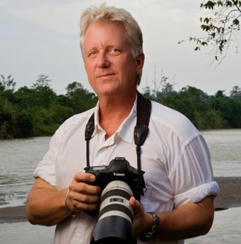 Steve Winter National Geographic Photographer credit Sharon Guynup