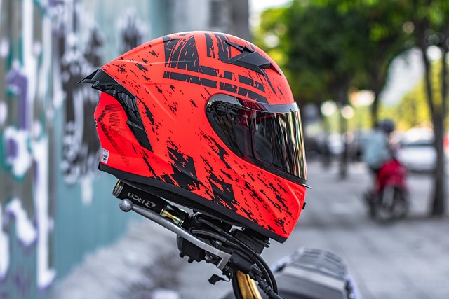 helmets 4756550 640 motorcycle