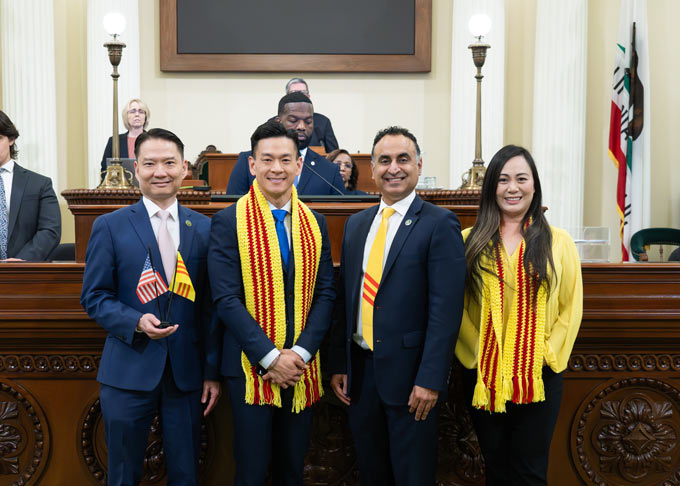 Low ACR 195 Vietnamese Heritage Freedom Flag 05 30 24