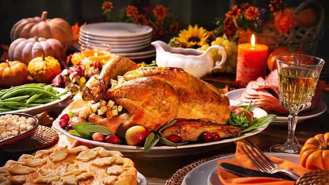 thanksgiving dinner 7600226 640