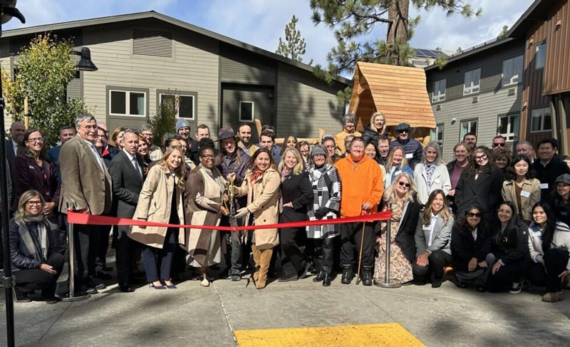 newsom1018 Ribboncutting 980x597
