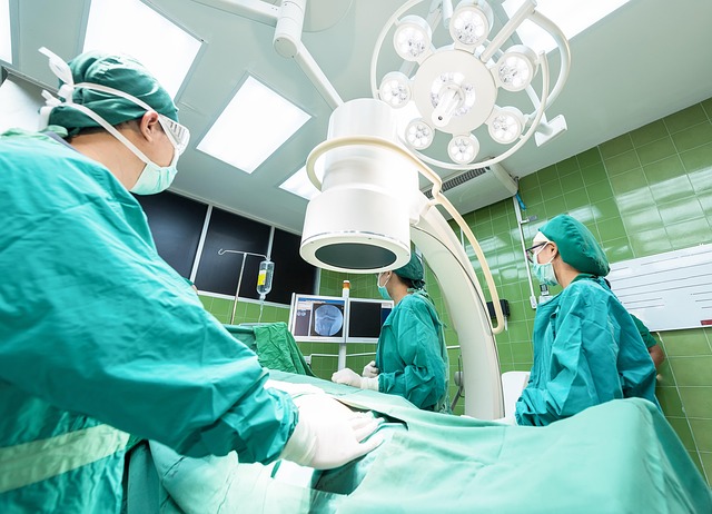doctor operation 1807543 640