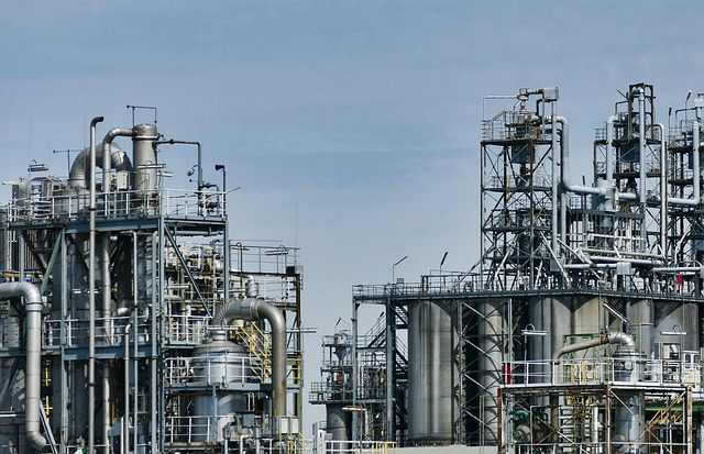 oil refinery 3613522 640