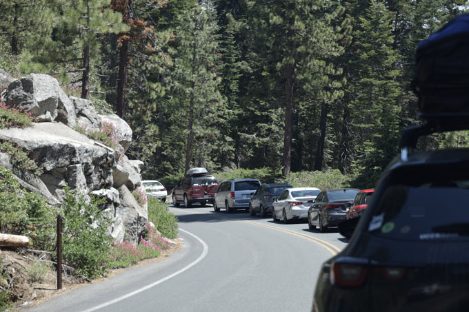 sequoia traffic cars nps