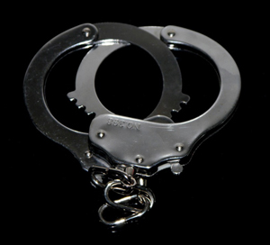 handcuffs closed 300