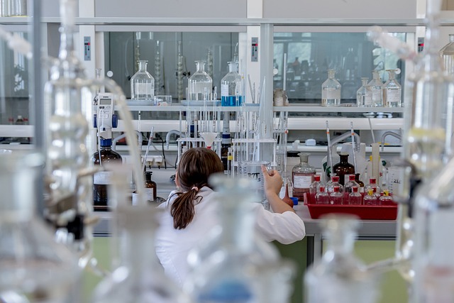 science research jarmoluk chemist 2815640 640